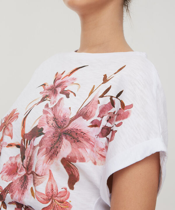 Camiseta Manga Corta Con Screen En Frente