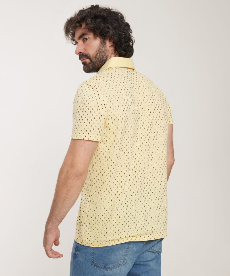 Polo Estampada Cuello Duro Con Bolsillo Y Vena Contraste En Pechera, Silueta Regular Fit, Cítrico Marinero