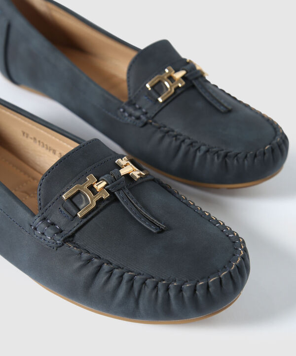 Mocasines image number null