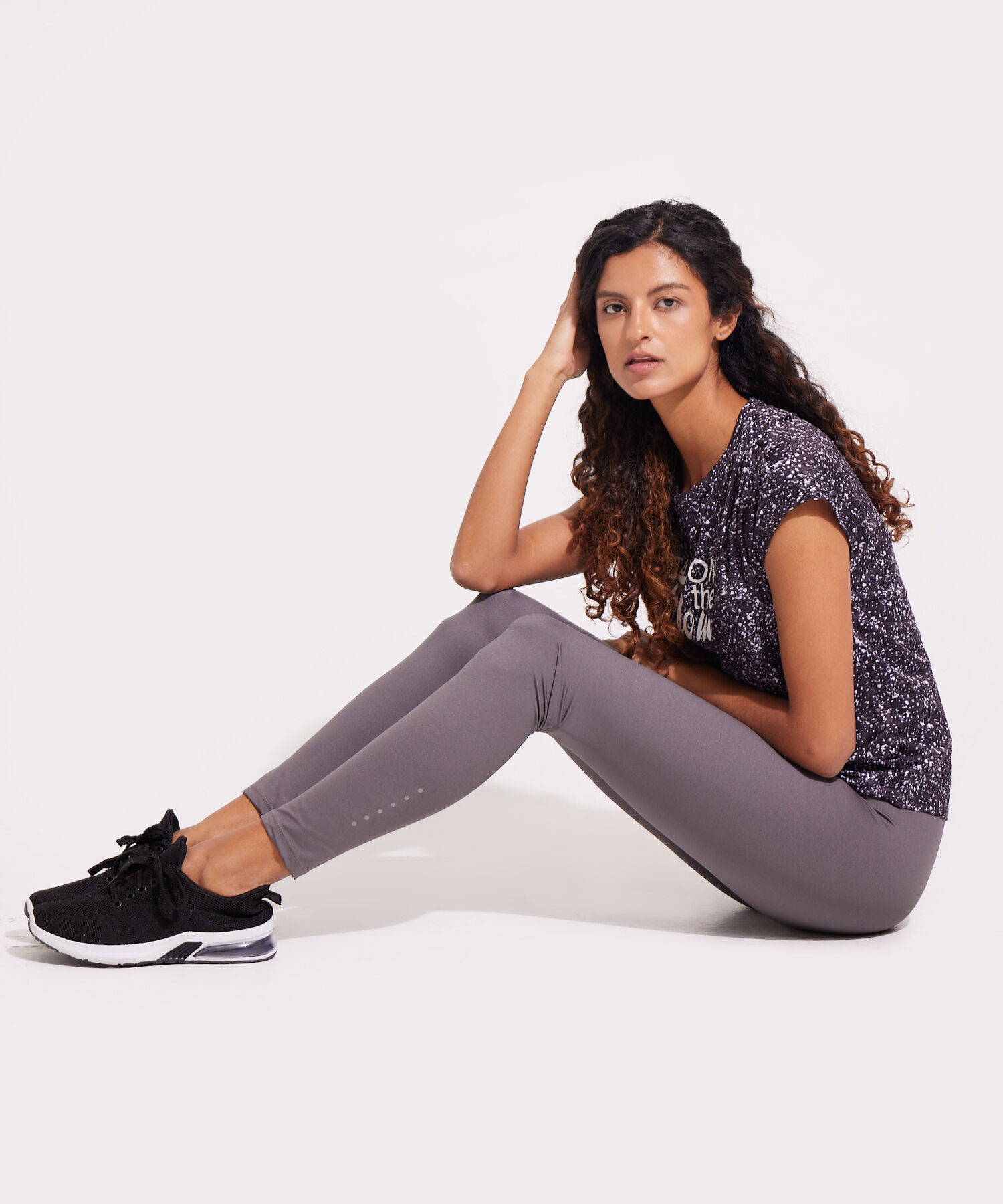 Leggings Largo Tiro Alto Con Pretina Delgada Unicolor Con Reflectivos En Botas