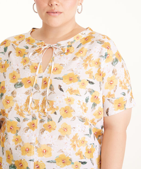 Blusa Estampada Cuello Neru Con Cordón De Amarre