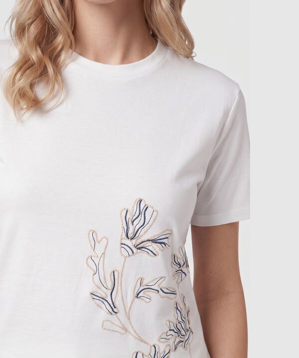 Camiseta Con Bordado Lateral Para Mujer