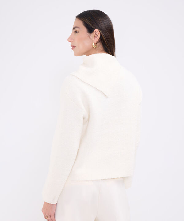 Saco cuello alto asimetrico para mujer