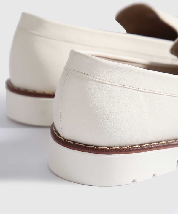 Mocasines image number null