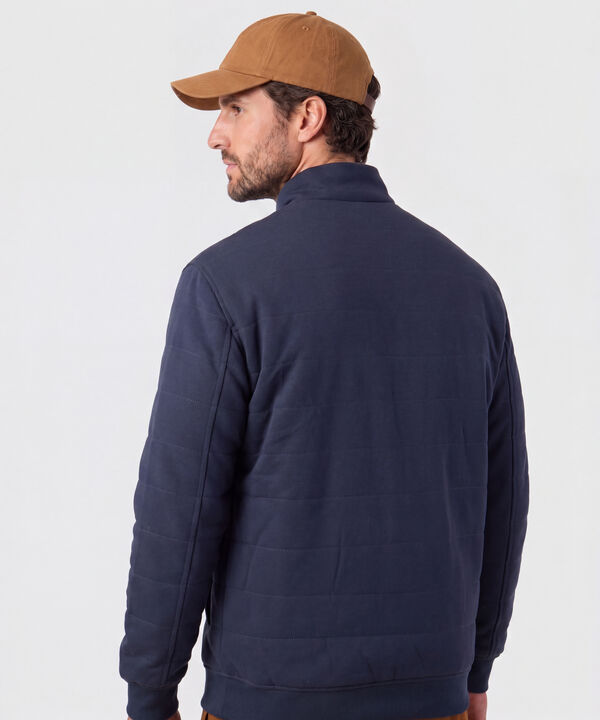 CHAQUETA ACOLCHADA CUELLO ALTO, PUNOS Y FAJON EN RIB