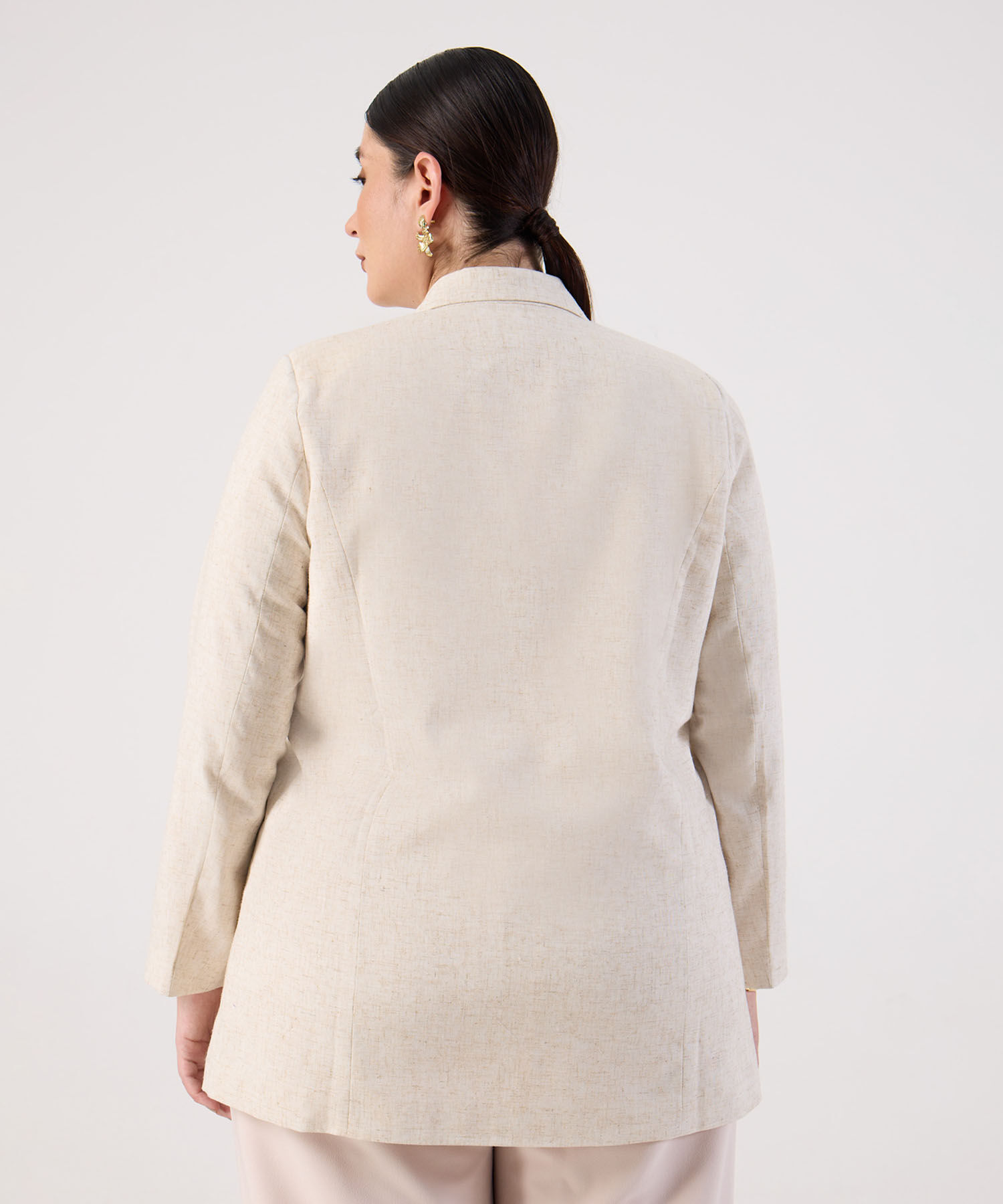 Blazer unicolor con botones para mujer curvy