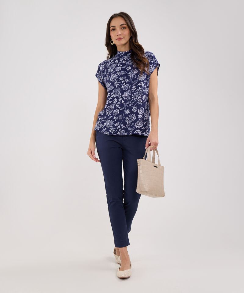 Blusa Estampada, Manga Corta, Cuello Alto, Silueta Fluida