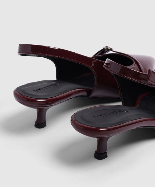 Zapato Slingback Punta Fina Y Tac&oacute;n