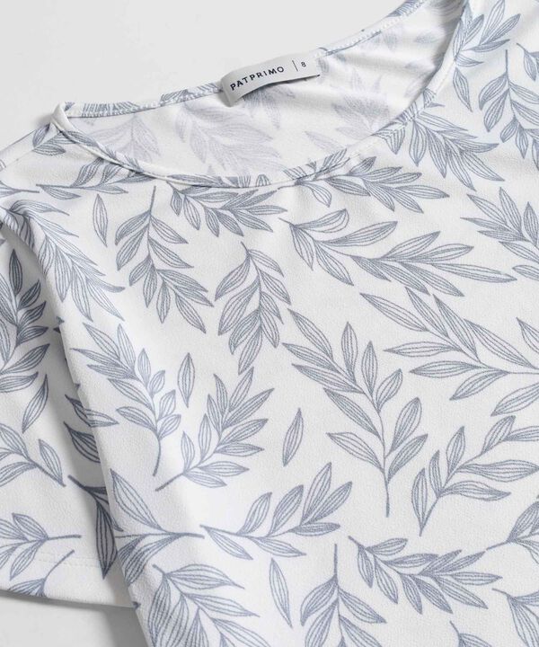 Camiseta Mujer Manga Corta Estampado Floral image number null