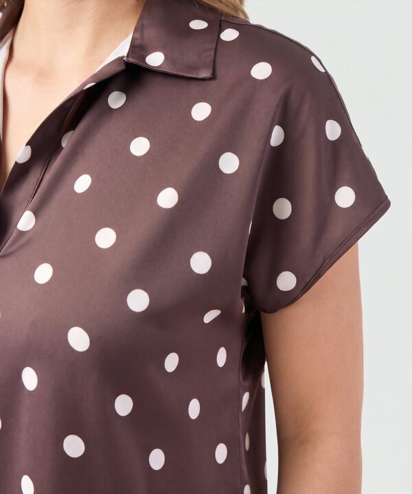 Blusa Cuello Camisero Manga Corta Mujer
