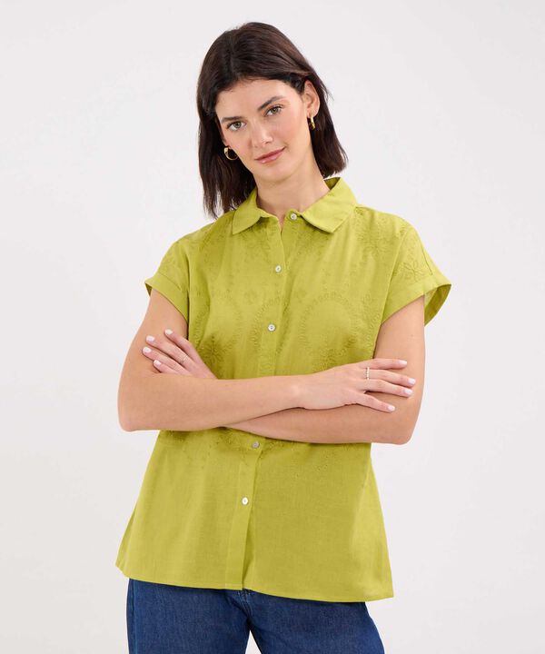 Camisa con Bordado Floral image number null