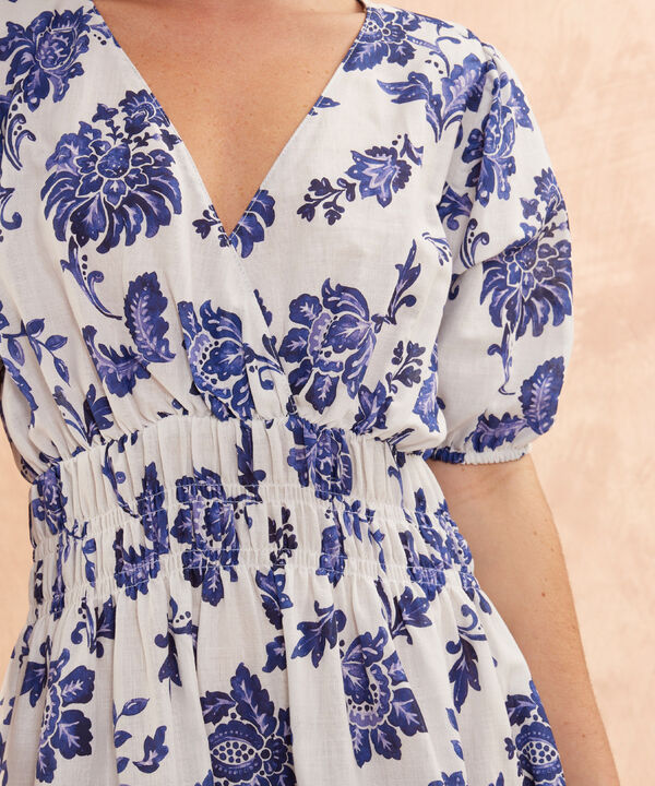 Vestido Midi Resortado En Cintura Estampado