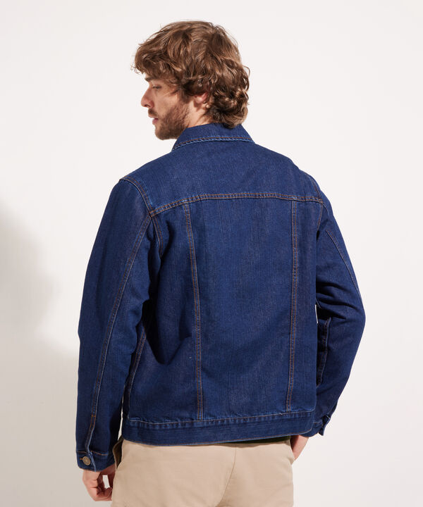 Chaqueta Trucker En Denim Tono  Azul Oscuro