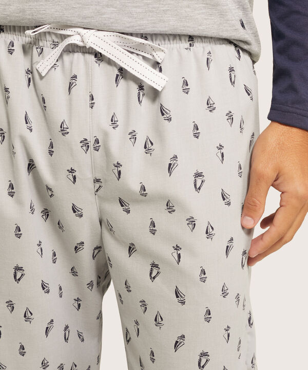 Pantalón Pijama  En Tejido Plano Estampado Náutico. Bolsillos Laterales image number null