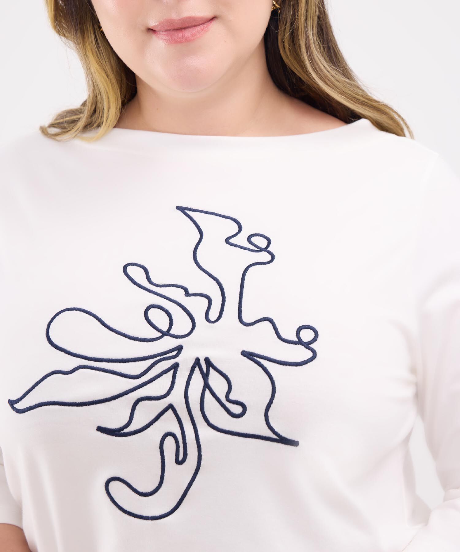 Camiseta Manga ¾ con Bordado