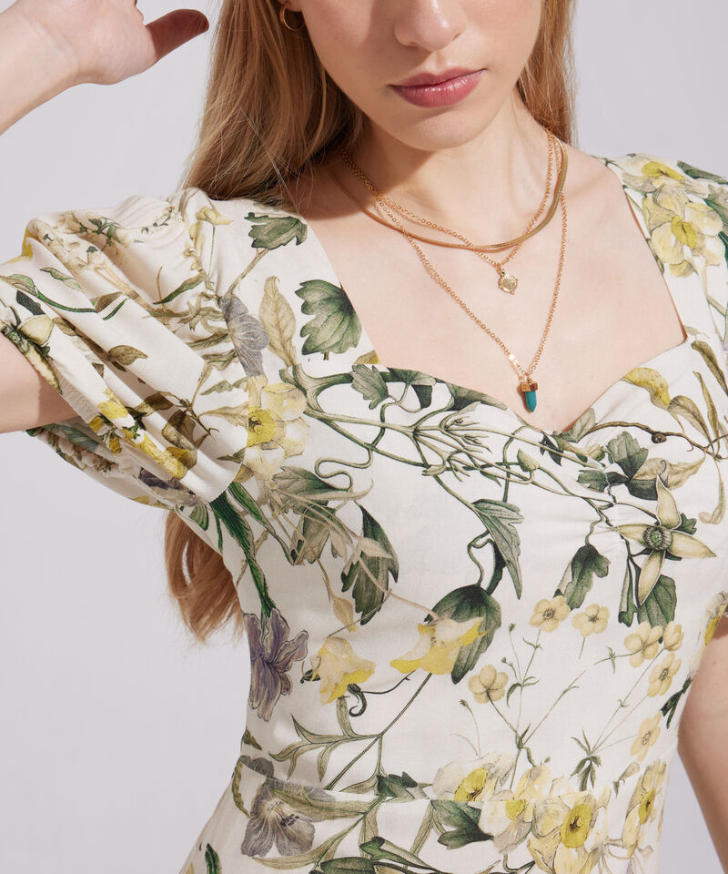 Vestido Estampado Cuello Corazón
