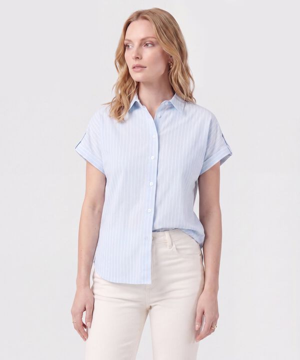 Camisa De Mujer Con Manga Corta Doblada
