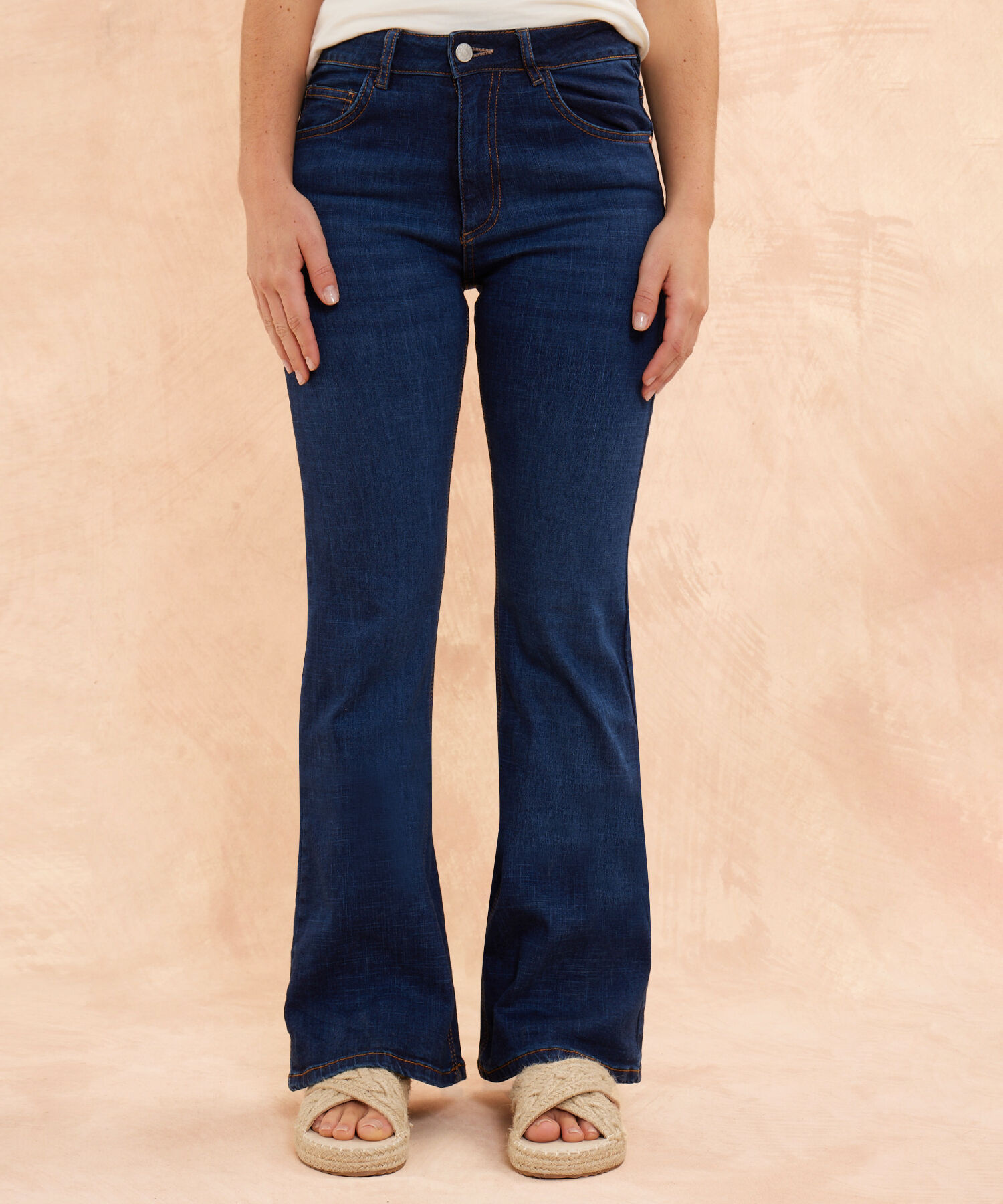 Jean  Skinny Flare Tono Azul Oscuro
