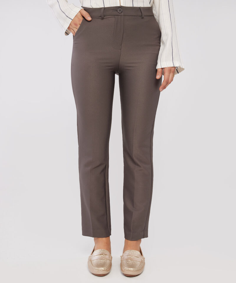 Pantalon Clásico Unicolor, Tiro Alto, Bota Recta Con Bolsillos Laterales Y Ribetes Traseros