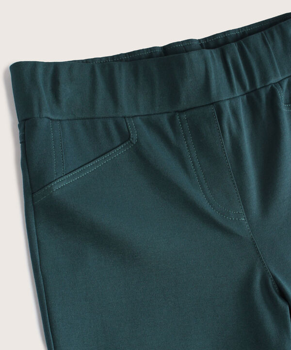 Leggings Unicolor Con Corte image number null