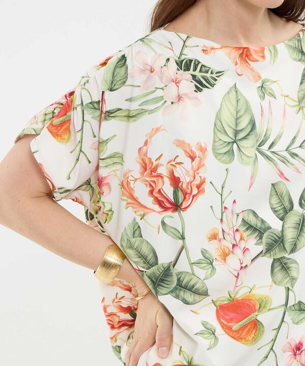 Blusa Estampado Tropical image number null