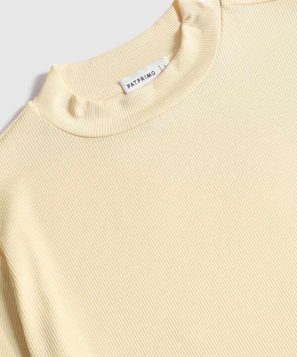 Camiseta Texturizada Unicolor  image number null