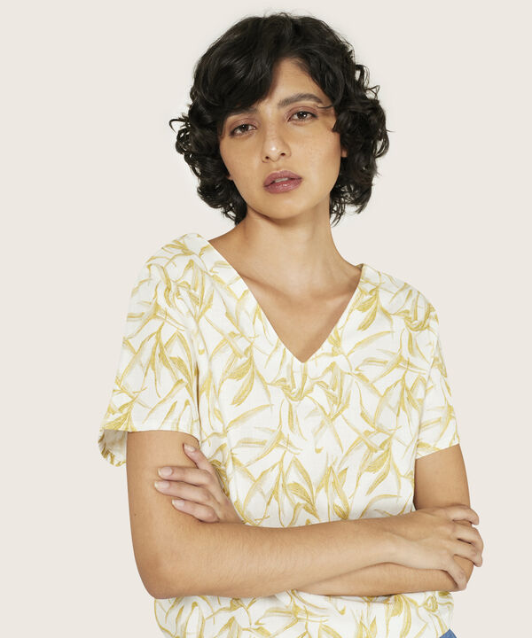Blusa Estampada Cuello V Mujer image number null
