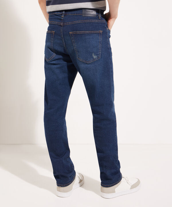Jean Regular Tapper Tono Azul Oscuro
