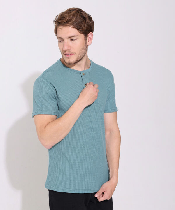 Camiseta Manga Corta Unicolor Cuello Henley