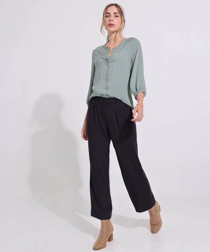 Pantalon Unicolor Tiro Alto Con Prenses En Frente, Bolsillos Laterales, Bota Recta Y Silueta Fluida