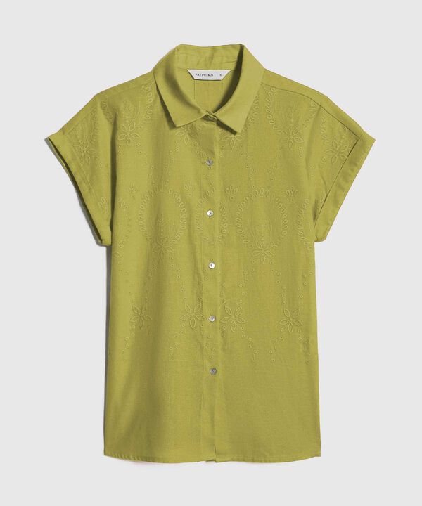 Camisa con Bordado Floral