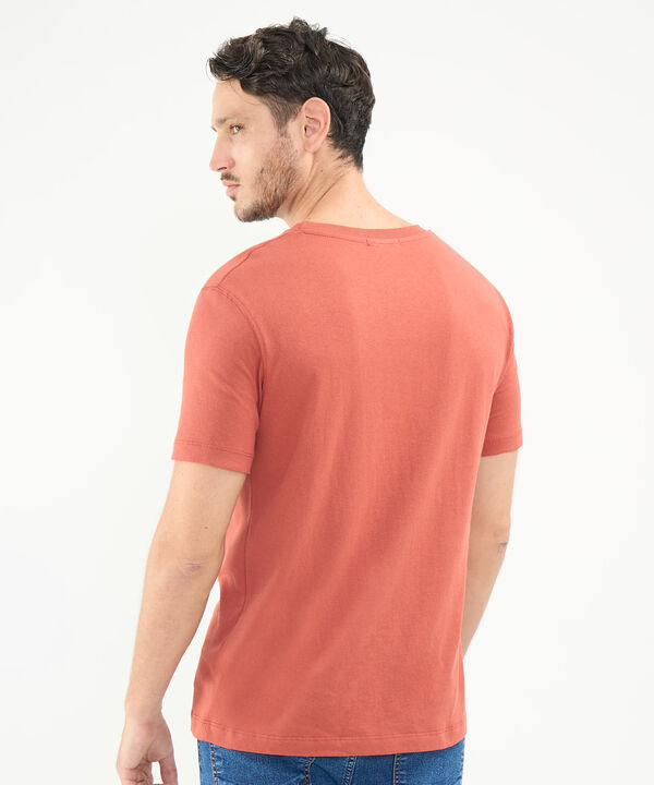 Camiseta Estampado en Relieve