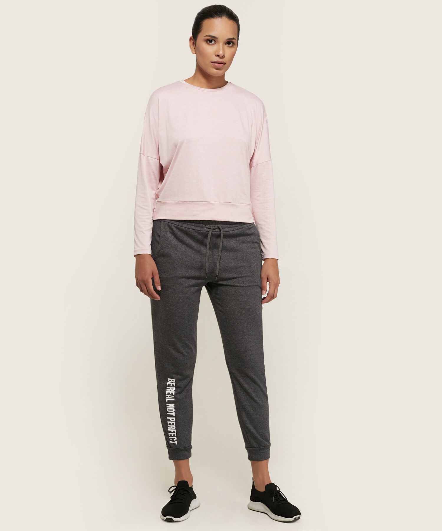 Pantalón Jogger Unicolor Con Estampado Screen