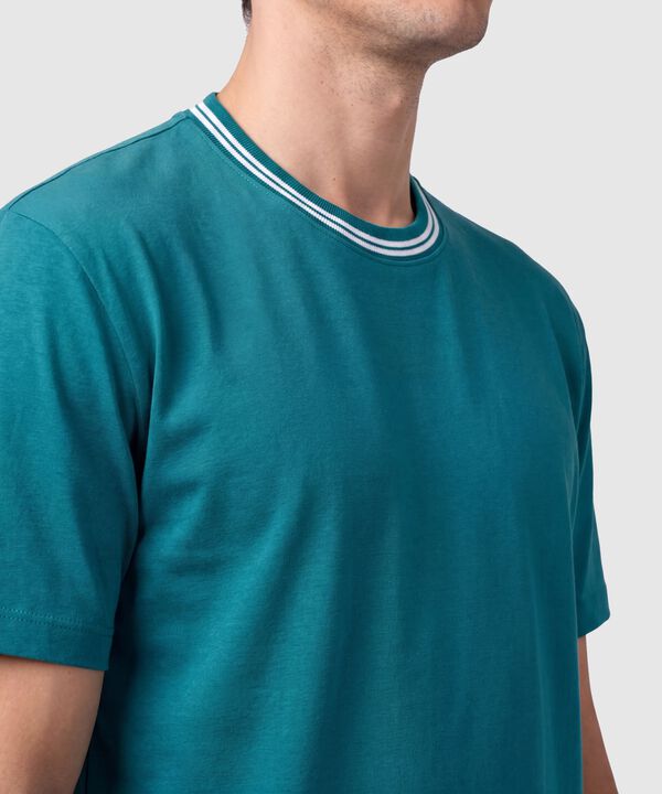 Camiseta Cuello Con Detalle Para Hombre