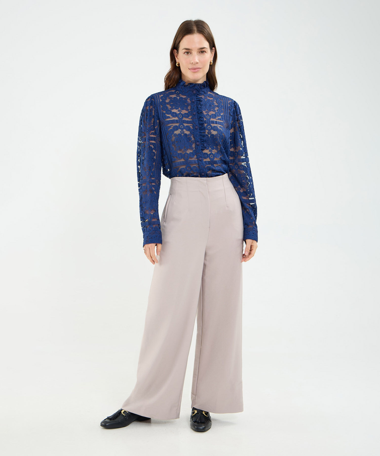 Blusa en encaje unicolor con boleros para mujer