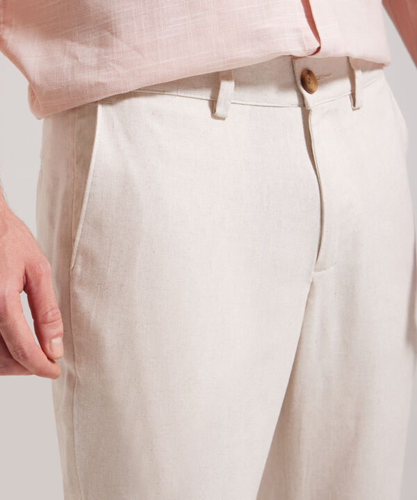 Pantalón Chino Con Bolsillo Posterior