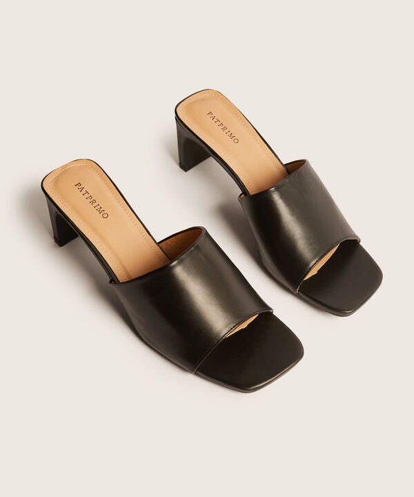 Sandalias Con Tacón