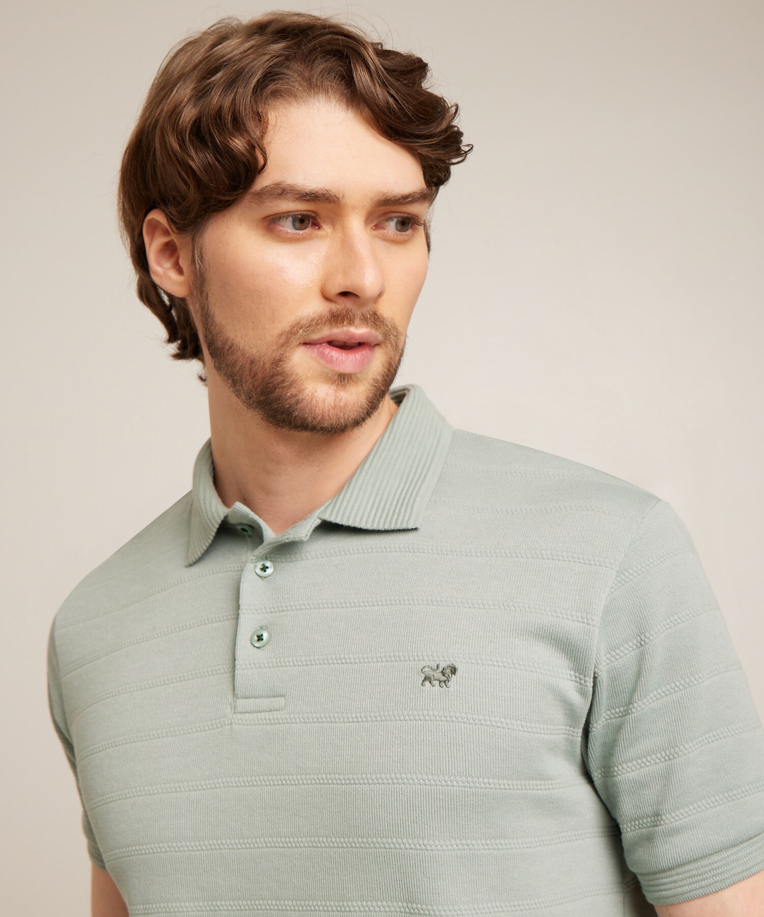 Polo Unicolor Con Textura, Cuello Y Puños Tejidos, Sin Bolsillo, Silueta Regular Fit, Sunset Dust Línea Moda