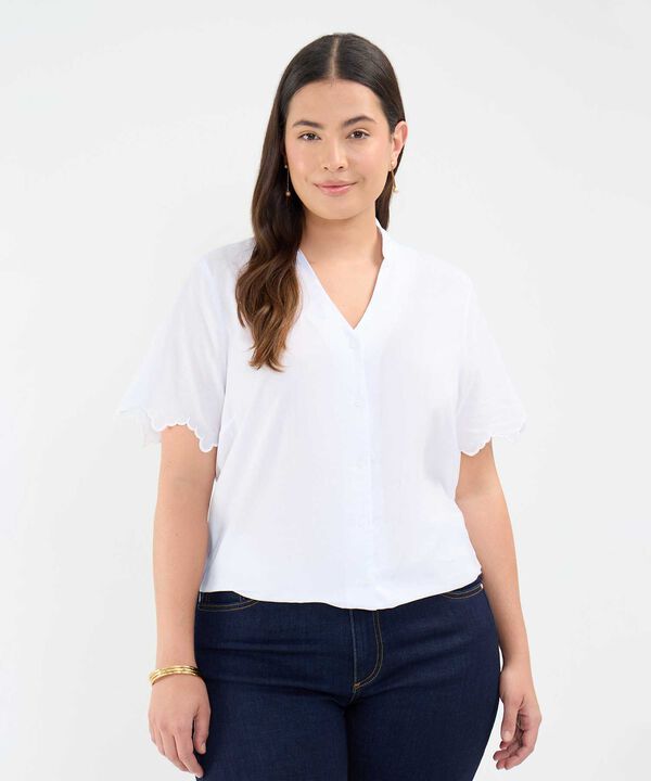 Blusa Bordada con Escote image number null