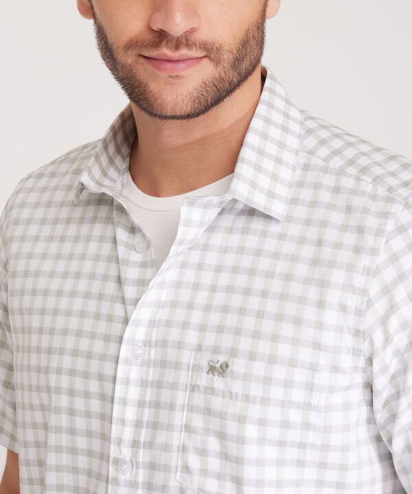 Camisa Preteñida Manga Corta Con Bolsillo Y Silueta Regular Fit