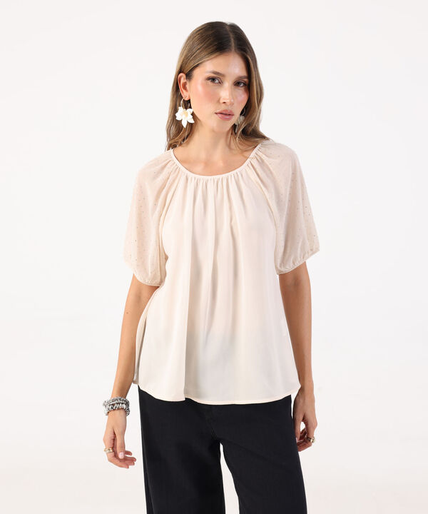 Blusa De Silueta Fluida Con Escote Fruncido image number null