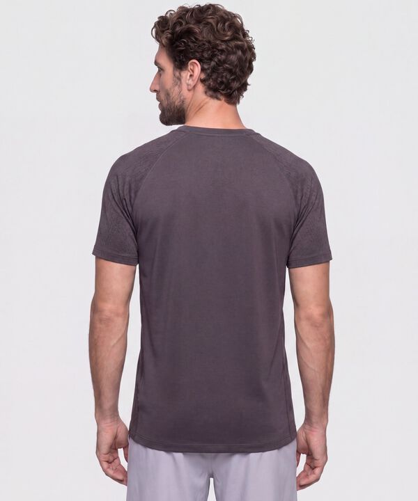 Camiseta Deportiva Con Detalle En Mangas 