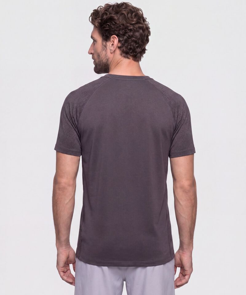 Camiseta Deportiva Con Detalle En Mangas 