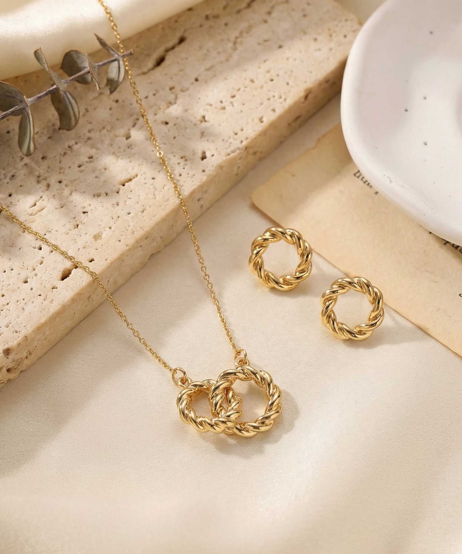 Set De Collar Y Aretes Trenzados Para Mujer