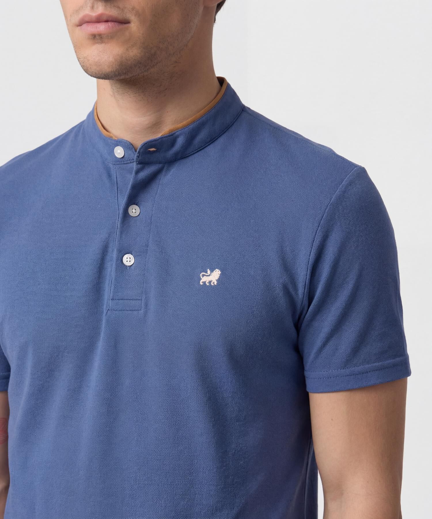 Polo Unicolor Cuello Mao 