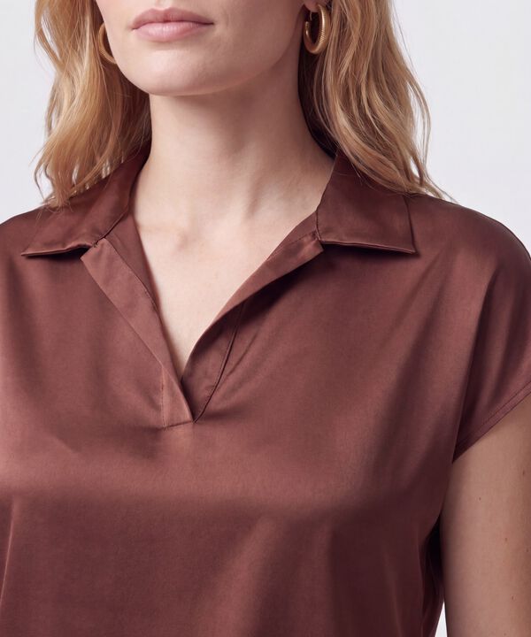 Blusa Unicolor De Manga Corta Mujer