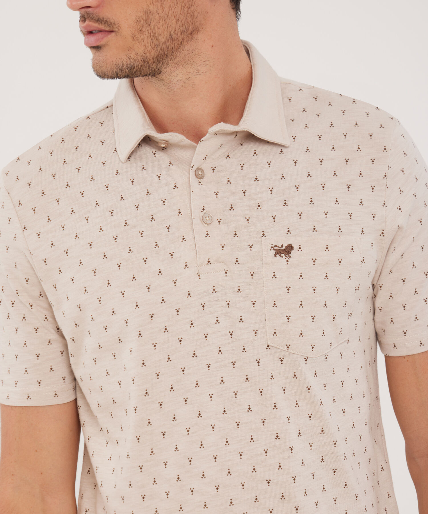 Polo Estampada, Cuello Maquina Duro Con Bolsillo, Silueta Regular Fit, Tribal