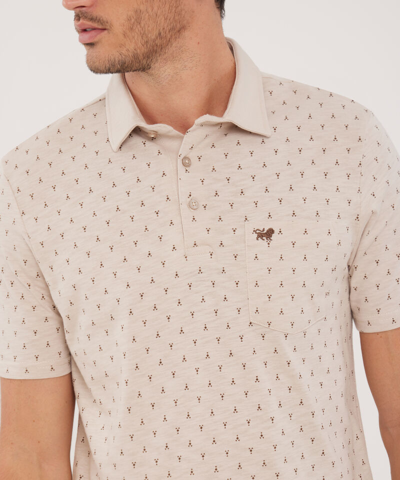 Polo Estampada, Cuello Maquina Duro Con Bolsillo, Silueta Regular Fit, Tribal