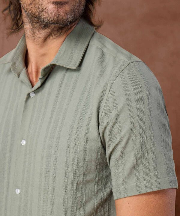 Camisa de Manga Corta Texturizada para Hombre image number null