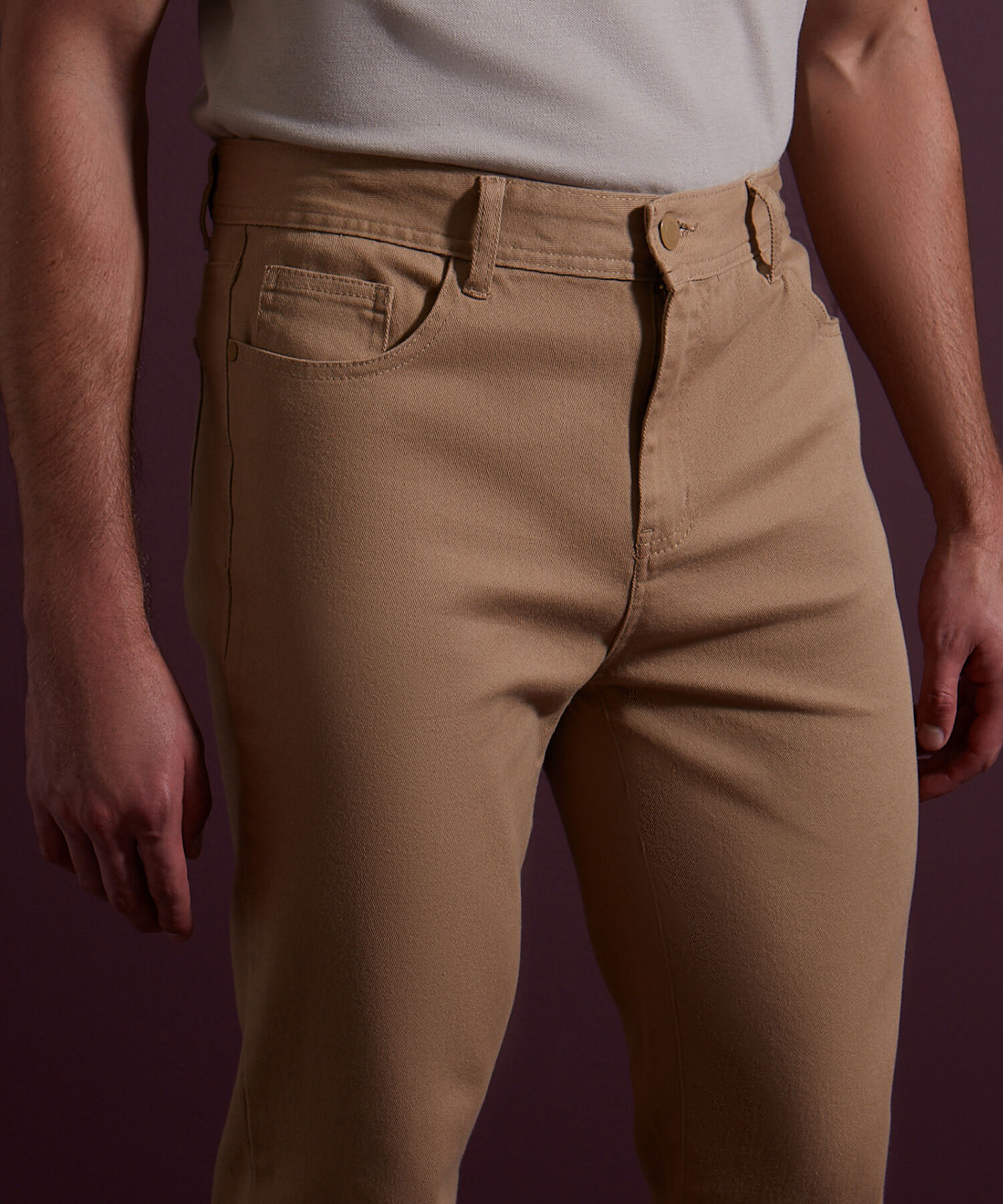 Pantalón 5 Bolsillos Unicolor Esencial